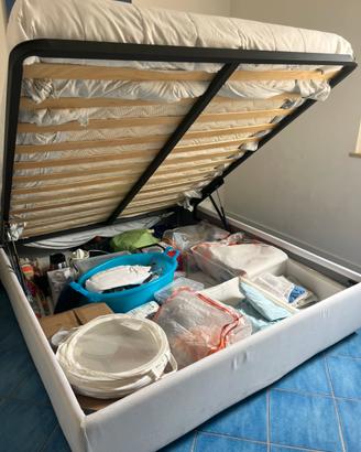 Letto matrimoniale con materasso