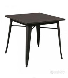 Tavolo Quadrato in Acciaio