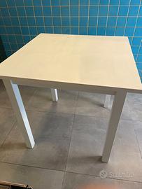 Tavoli quadrati 80x80 cm (3 tavoli)