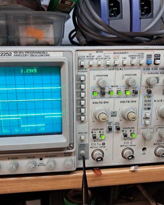 oscilloscopio tektronix 2252 100MHz 4 canali