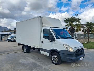 Iveco Daily 35c15 CASSONATO PARI AL NUOVO
