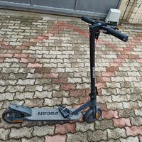 monopattino ducati -ducati l evo-bicicletta