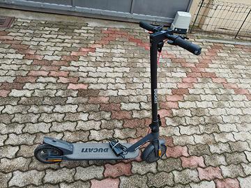 monopattino ducati -ducati l evo-bicicletta