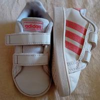 Adidas Sneakers n21 glitterate con Chicco vestito 