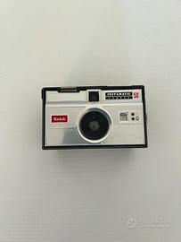 macchina fotografica - Kodak instamatic 50