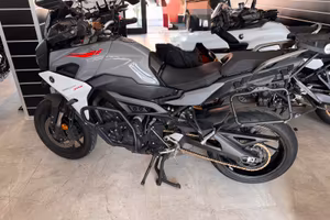 Yamaha tracer 900