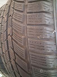 4 gomme da neve 235/55/R18