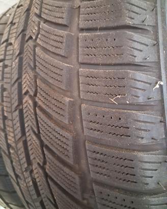 4 gomme da neve 235/55/R18