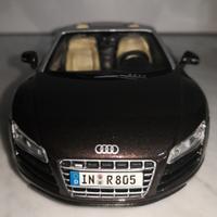 AUDI R8 SPYDER (2011), 1/24 MAISTO