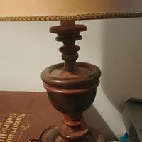 Lampada da tavolo o da terra