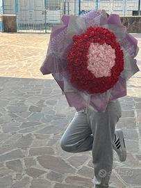 Bouquet di 99 rose di nastro di raso