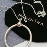 Pandora Pendente O Medio 398256 con collana