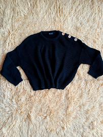 Maglione Nero con Bottoncini Stradivarius