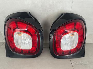 Coppia fari posteriori smart ,fortwo/ forfour 453