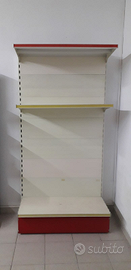 Scaffali negozio