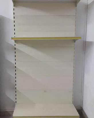 Scaffali negozio