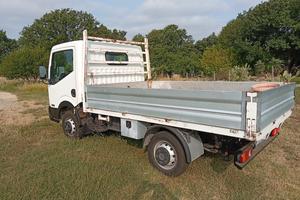 Nissan cabstar 