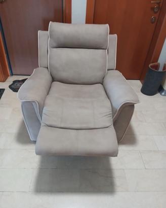 Poltrona con sistema relax manuale beige