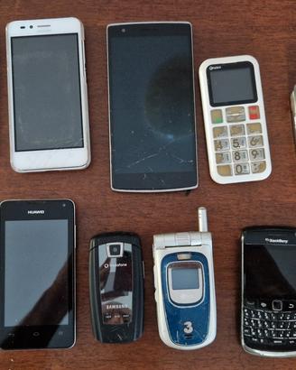 Lotto telefoni cellulari 