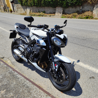 Triumph Street Triple 765 R