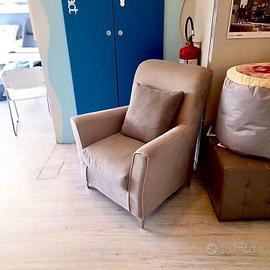 Poltrona Fissa Design Moderno in Tessuto Grigio /