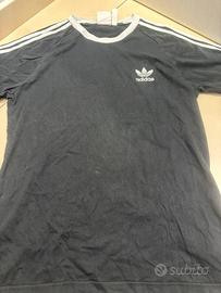 T-Shirt Adidas
