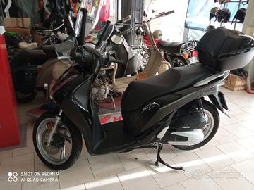 Honda sh 151