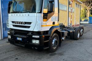 Iveco AD 260 S 33 telaio