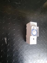 magnetotermico Finder interruttore orario