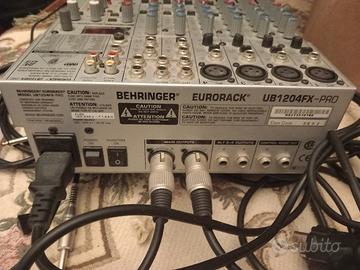 mixer passivo eurorack della Behringer 