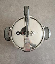 pentola a pressione Lagostina