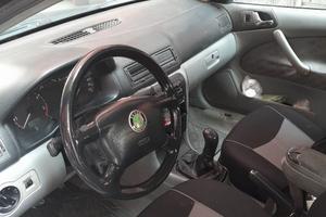 scoda octavia Skoda Octavia 1.9 TDI (1999) - Mecca