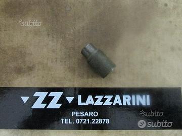 Perno moto guzzi v65
