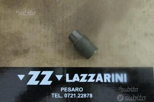 Perno moto guzzi v65