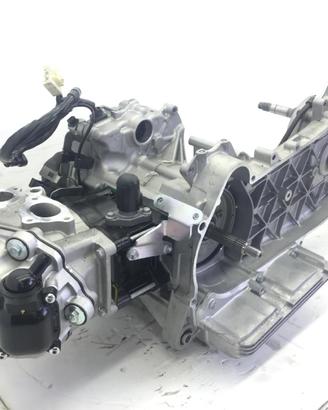 PIAGGIO VESPA GTS SUPER ABS KM 0 300 BLOCCO MOTORE