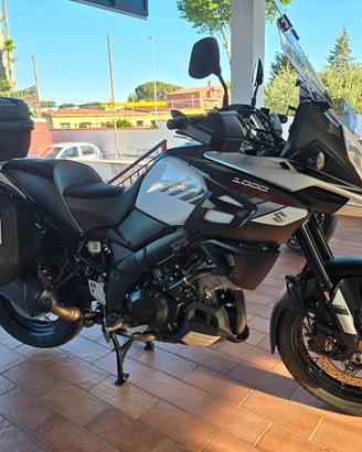 Suzuki V Strom DL 1000 XT