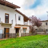 LAURIANO CASA LIBERA SU 3 LATI CON POSTO AUTO