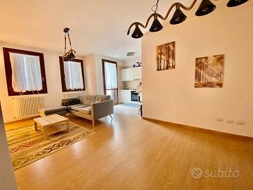 Ampio Bilocale NON ARREDATO