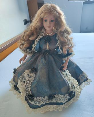 Bambola di porcellana vintage 36cm