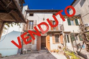 CASA DI CORTE A SOMMACAMPAGNA