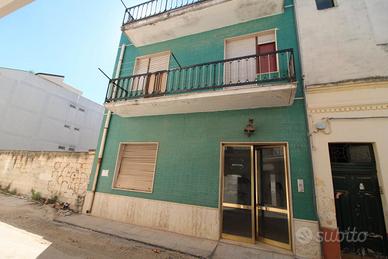 Vendita 3 appartamenti via Sassari Grottaglie