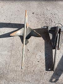  2 ancore, una trefoil e una danforth 5kg