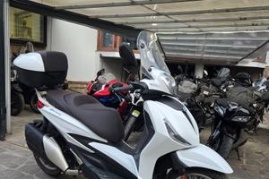 PIAGGIO BEVERLY 400 HPE 2023 CON SOLO 8300KM