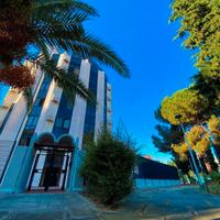 Loft arredato con posto auto e ascensore