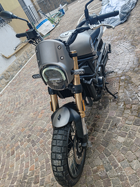 Benelli 800 trail