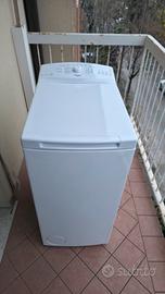 Lavatrice Whirlpool 6 kg con carico dall'alto 