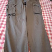 Pantaloni lunghi con tasconi OVS