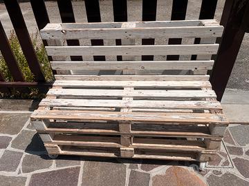 Panca pallet con ruote