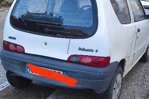 vendersi fiat 600 cilindrata 1.100