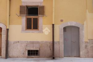 4 LOCALI A BARLETTA